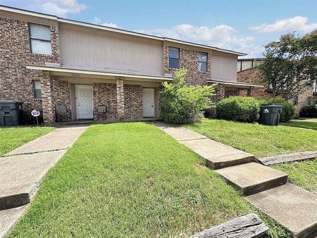 Building Photo - 1024 Southmoor Dr