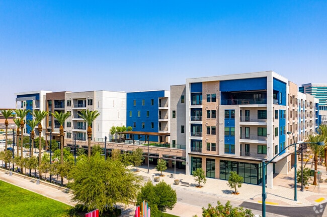 Building Photo - Auric Symphony Park