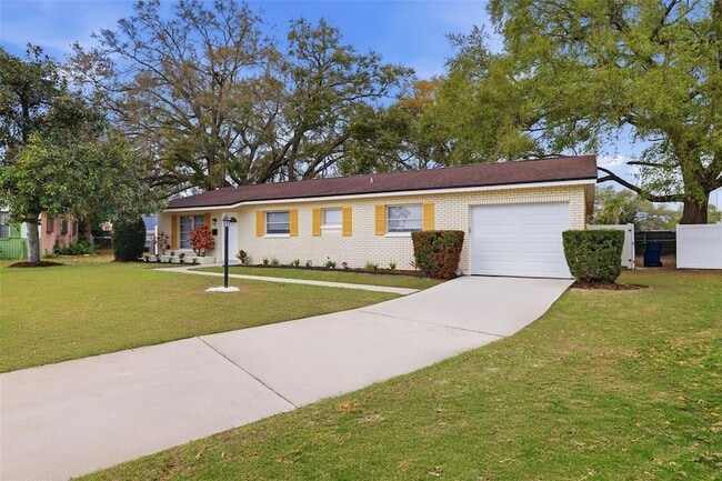 Photo - 2327 W Knollwood Pl
