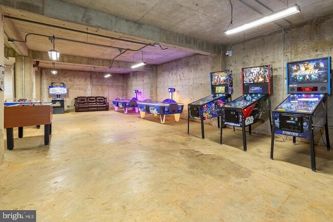 Photo - 4600 Duke St Unit 617