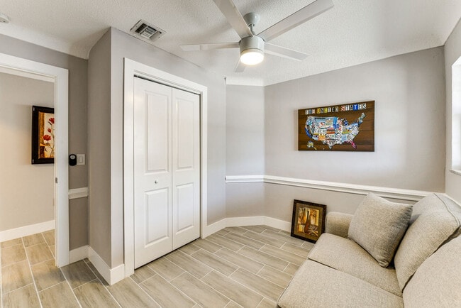 Photo - 2473 Yorkshire Dr Unit SI ID1546420P