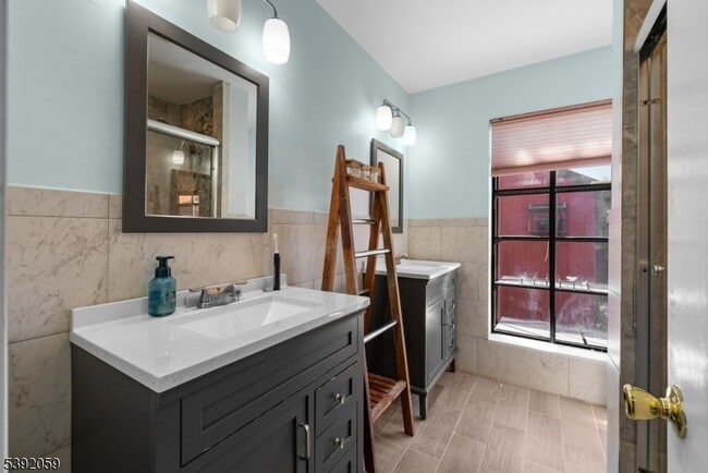 Photo - 148 Riverbend Dr