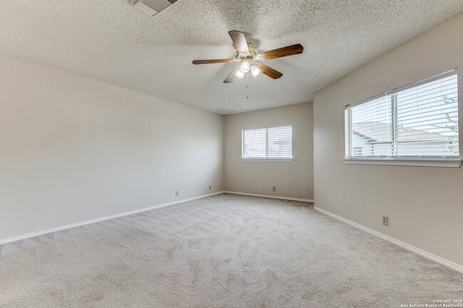 Photo - 5002 River Kenton