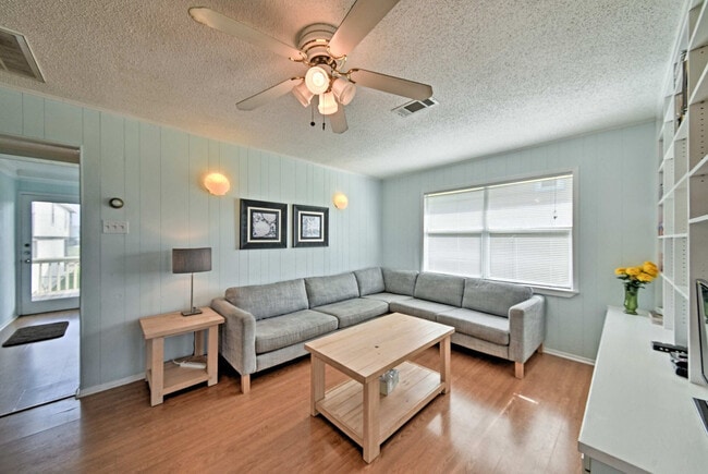Building Photo - 23115 Camino St Unit SI ID1546336P