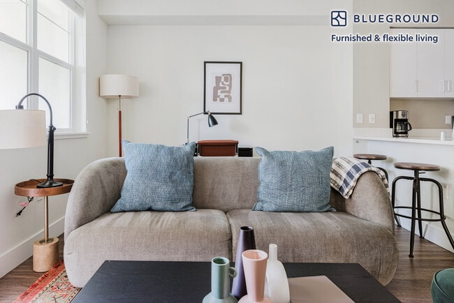 Photo - 3888 Artist Walk Common Unit SI FL2-ID2095