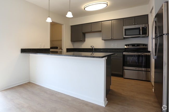 Kitchen - Westridge Gardens Luxury Rental Apartments