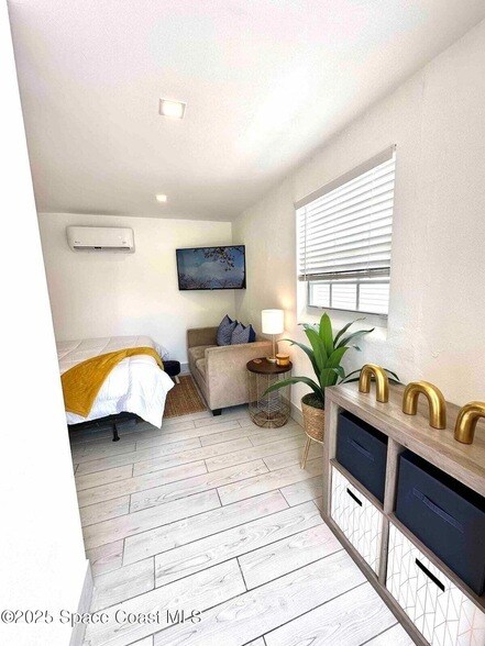 Photo - 1533 Richards Dr NE Unit Rear