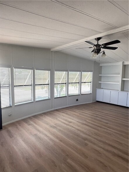 Photo - 812 Oleander Cir