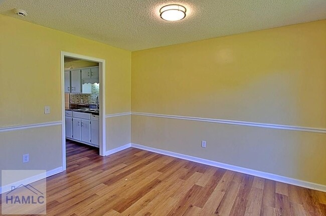 Photo - 205 Tempest Ln