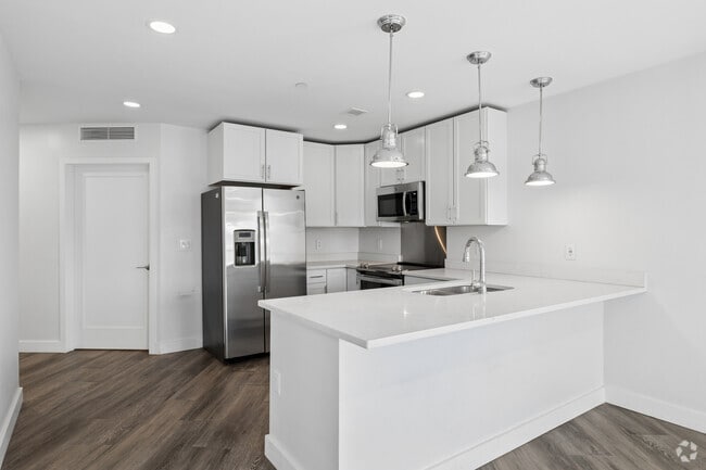 2BR, 2BA - 1,114SF - Kitchen - 231 Washington Residences