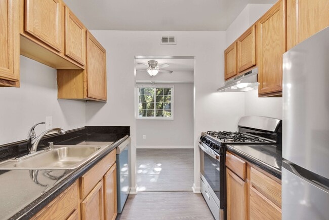 Photo - Dunhill South Apartments