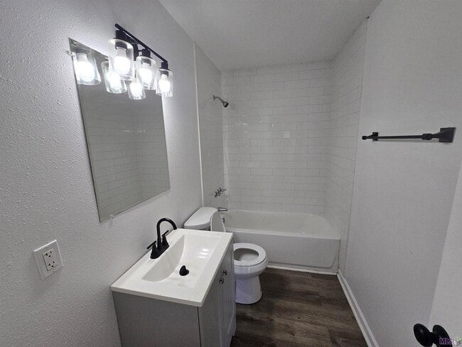 Photo - 3877 Cannon St