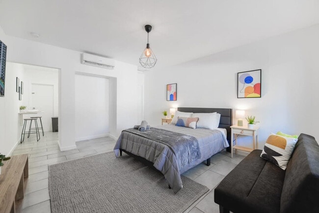 Photo - 515 NE 82nd St Unit SI FL1-ID1022256P