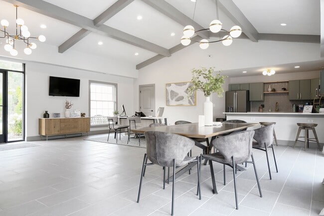 Photo - The Maxwell Apartments