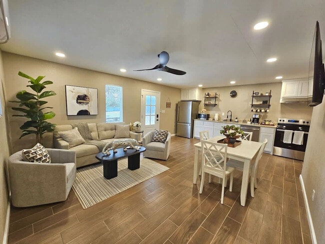 Building Photo - 30 Buck Ln Unit SI ID1534748P