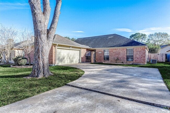 Building Photo - 21623 Park Valley Dr