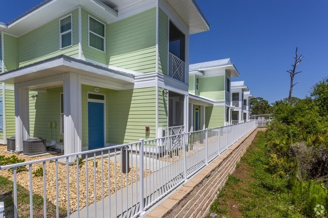 Photo - Lemon Bay Apartments