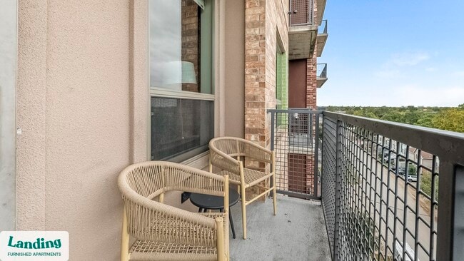 Photo - 825 Usener St Unit 724