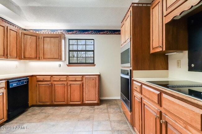 Photo - 101 Chateau Pl