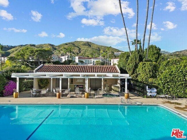 Photo - 23924 De Ville Way Unit D