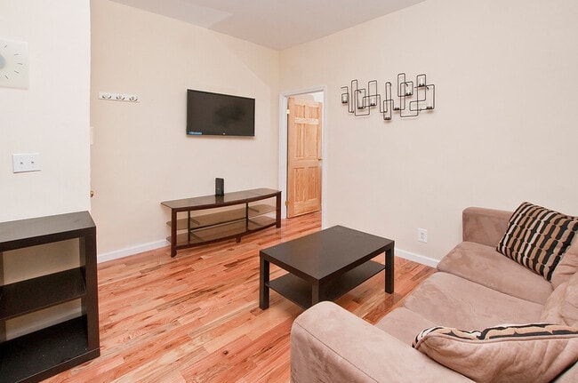 Building Photo - 2370 1st Ave Unit SI ID1032024P
