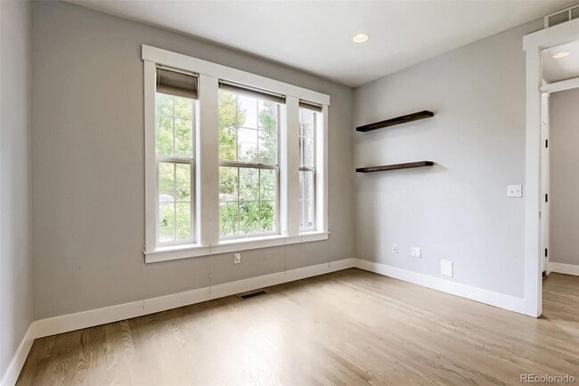 Photo - 1149 S Logan St