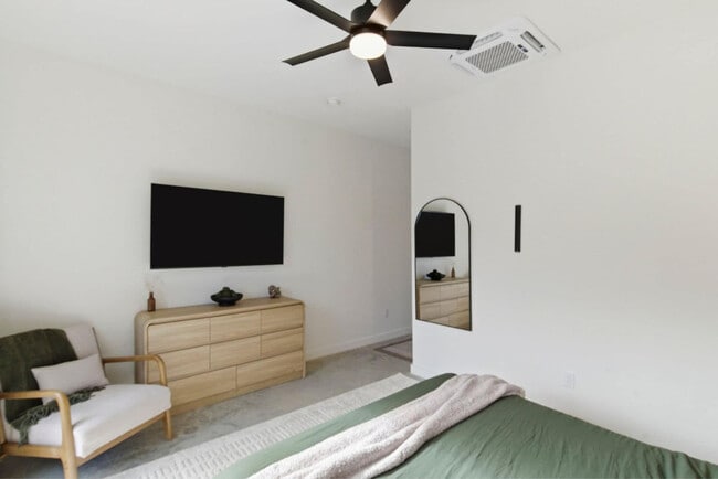 Photo - 1248 NW A St Unit SI ID1621858P