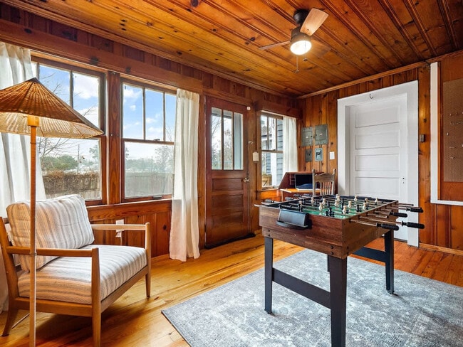 Photo - 2ND East Drive-SI ID1496103P Unit SI ID1496103P