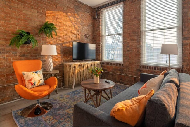 Photo - 1906 Elm St Unit ID1056049P