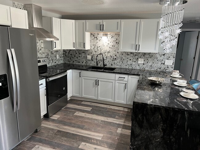 Photo - N Kensington Drive