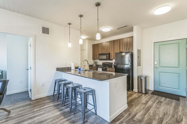 Building Photo - 305 E Front St Unit ID1261716P