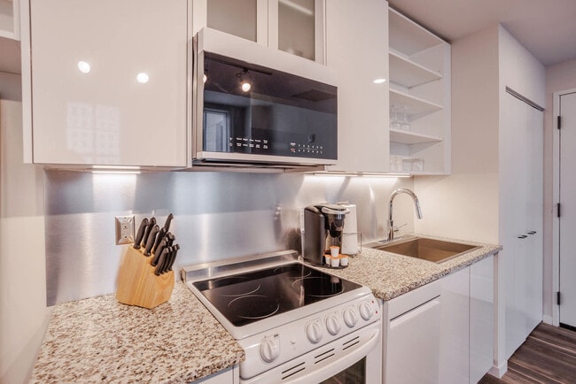 Photo - 9-JAN-JAN E 4th St Unit ID1221041P