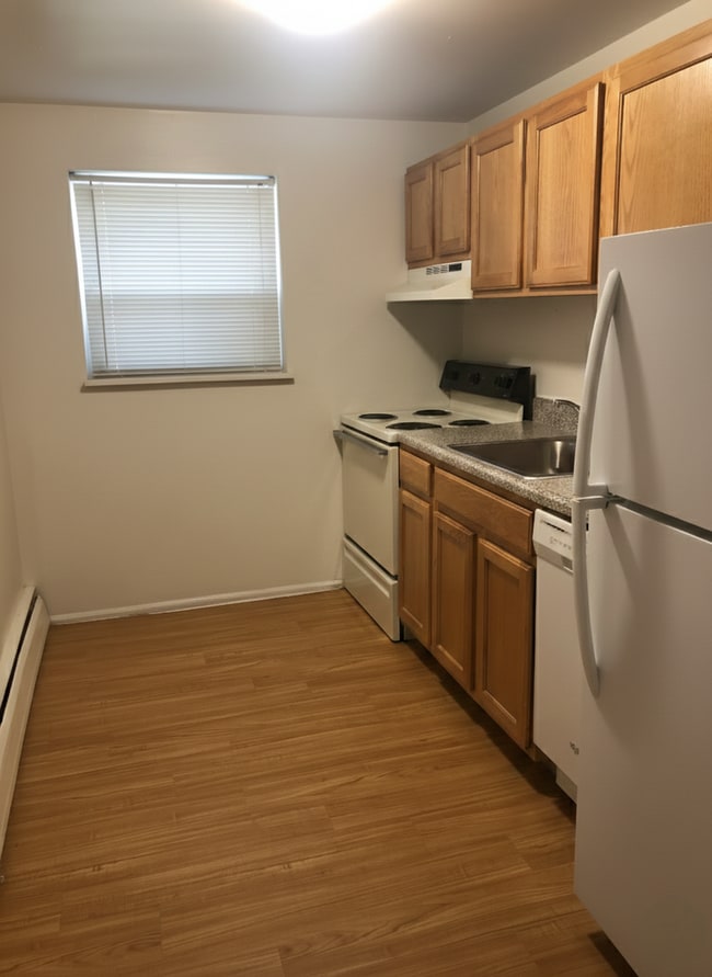 Photo - Arrowhead Court Apartments