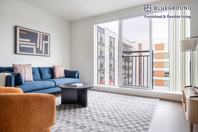 Building Photo - 12377 137th Pl NE Unit FL4-ID941