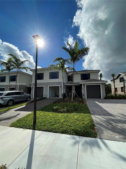 Photo - 188 SE 5th Ct