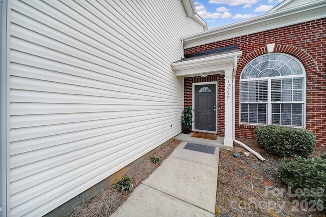 Photo - 12252 Stratfield Pl Cir