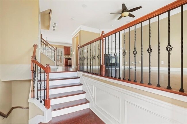 Photo - 2470 Natoma Ct SE