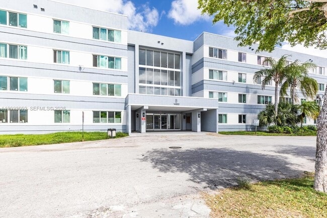 Building Photo - 14840 Naranja Lakes Blvd Unit C4R