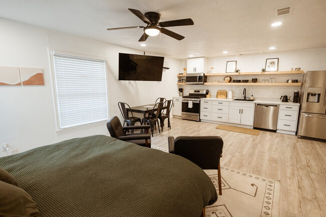 Photo - 1824 N 12th St Unit ID1352454P