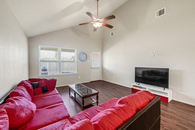 Building Photo - 1345 Lariat Rdg Trl Unit SI FL1-ID1603440P