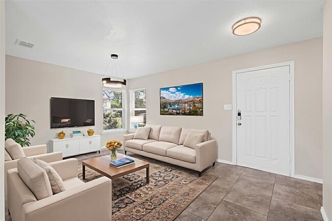 Photo - 6505 Tara Ln