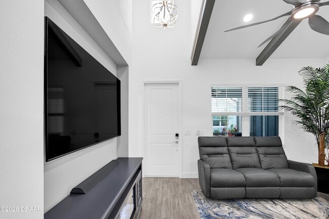 Photo - 243 Hang Loose Wy