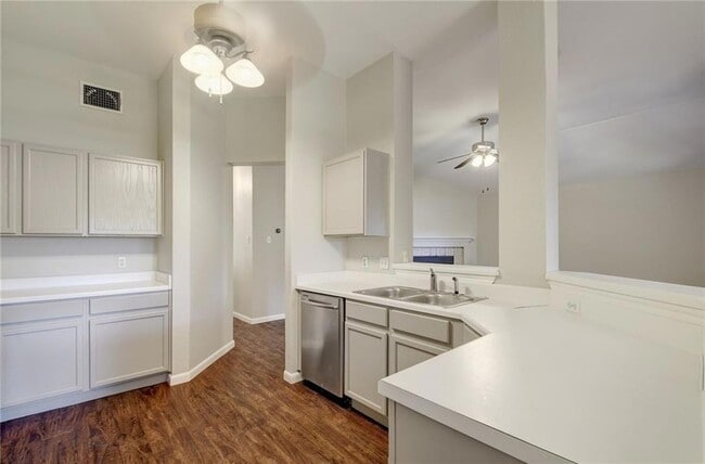 Photo - 7509 Spivey Dr