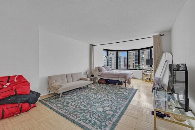Photo - 330 E 38th St Unit 31H1