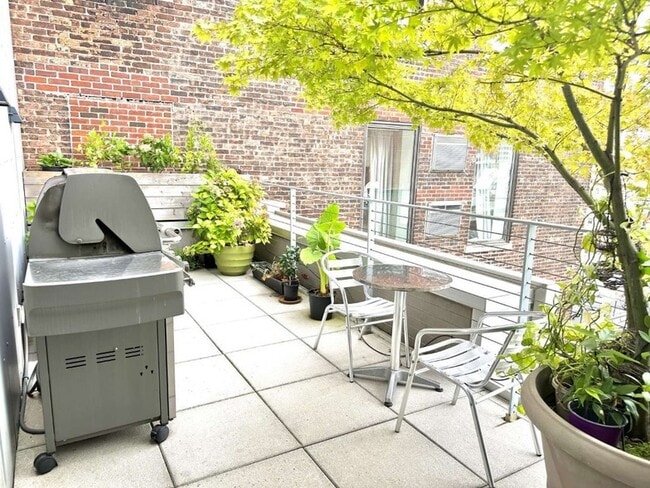 Photo - 245 W 19th St Unit PH1