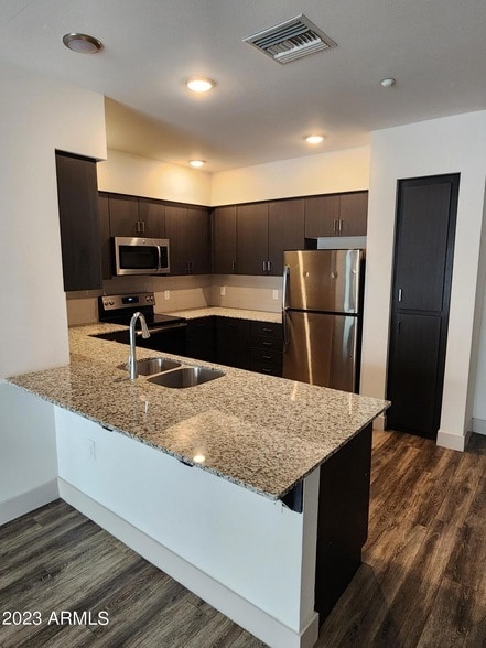 Photo - 250 E Ray Rd Unit 2