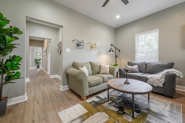 Photo - 2501 W North B St Unit FL2-ID1053139P