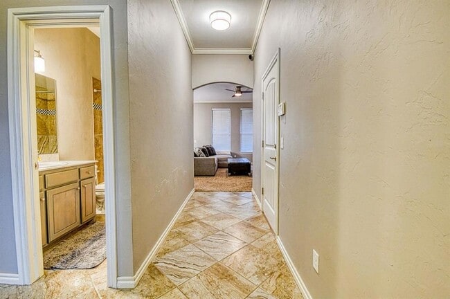 Photo - 2204 Alameda Park Dr