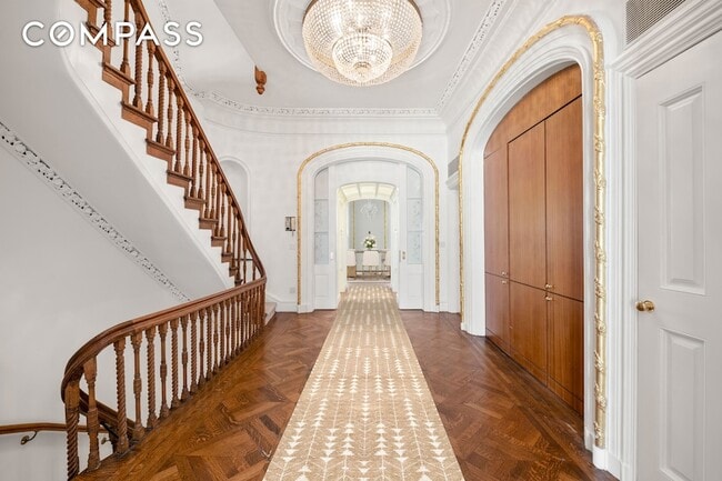 Photo - 114 E 30th St