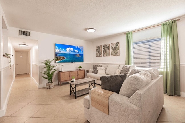 Photo - 716-720 Southwest 14th Court-SI FL1-ID1475646P Unit SI FL1-ID1475646P